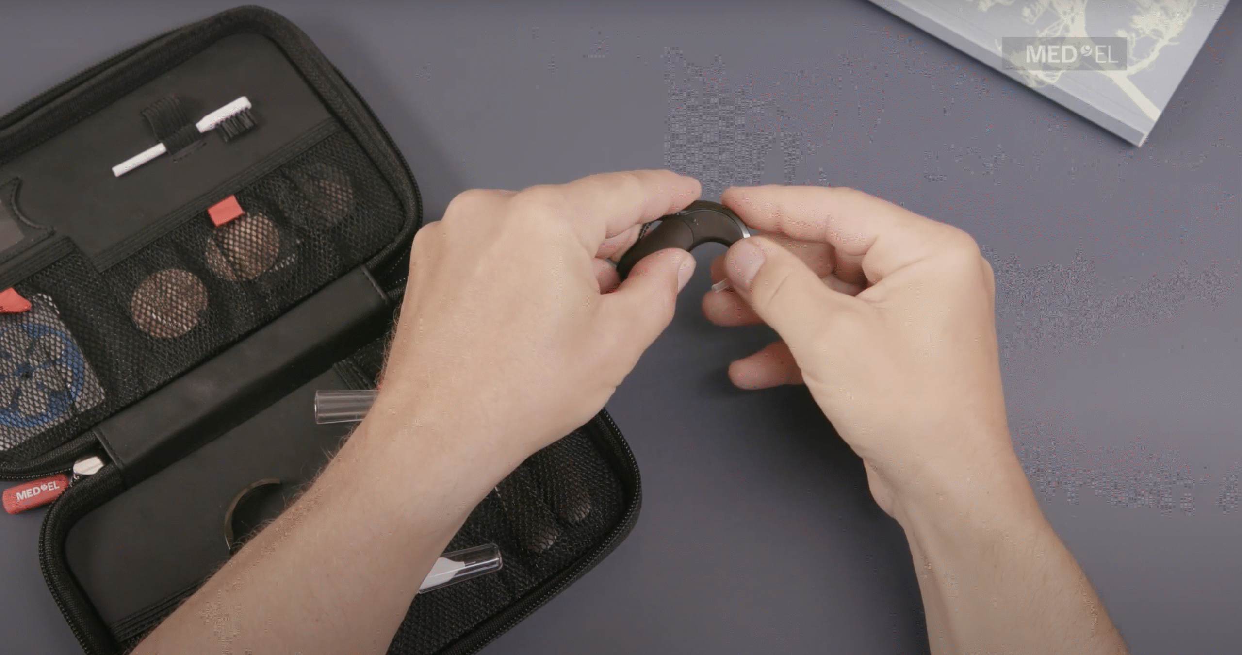 Вы сейчас просматриваете SONNET 2 Hands-On: Changing the Microphone Cover | MED-EL